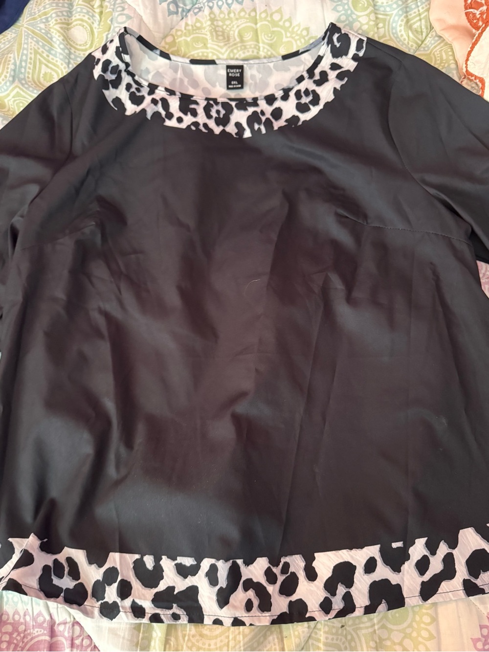 Emery Rose Black Top with Leopard Trim Size: 0XL